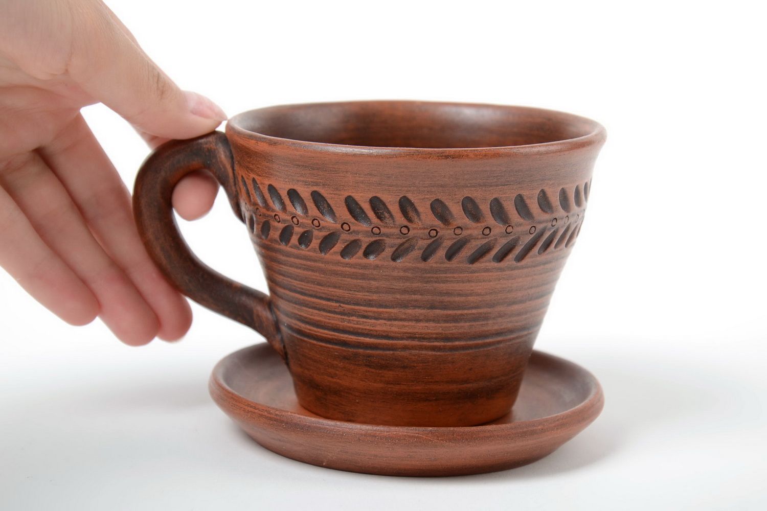 Чашка на блюдце керамическая коричневая объемом 300 мл красивые ручной работы фото 2
