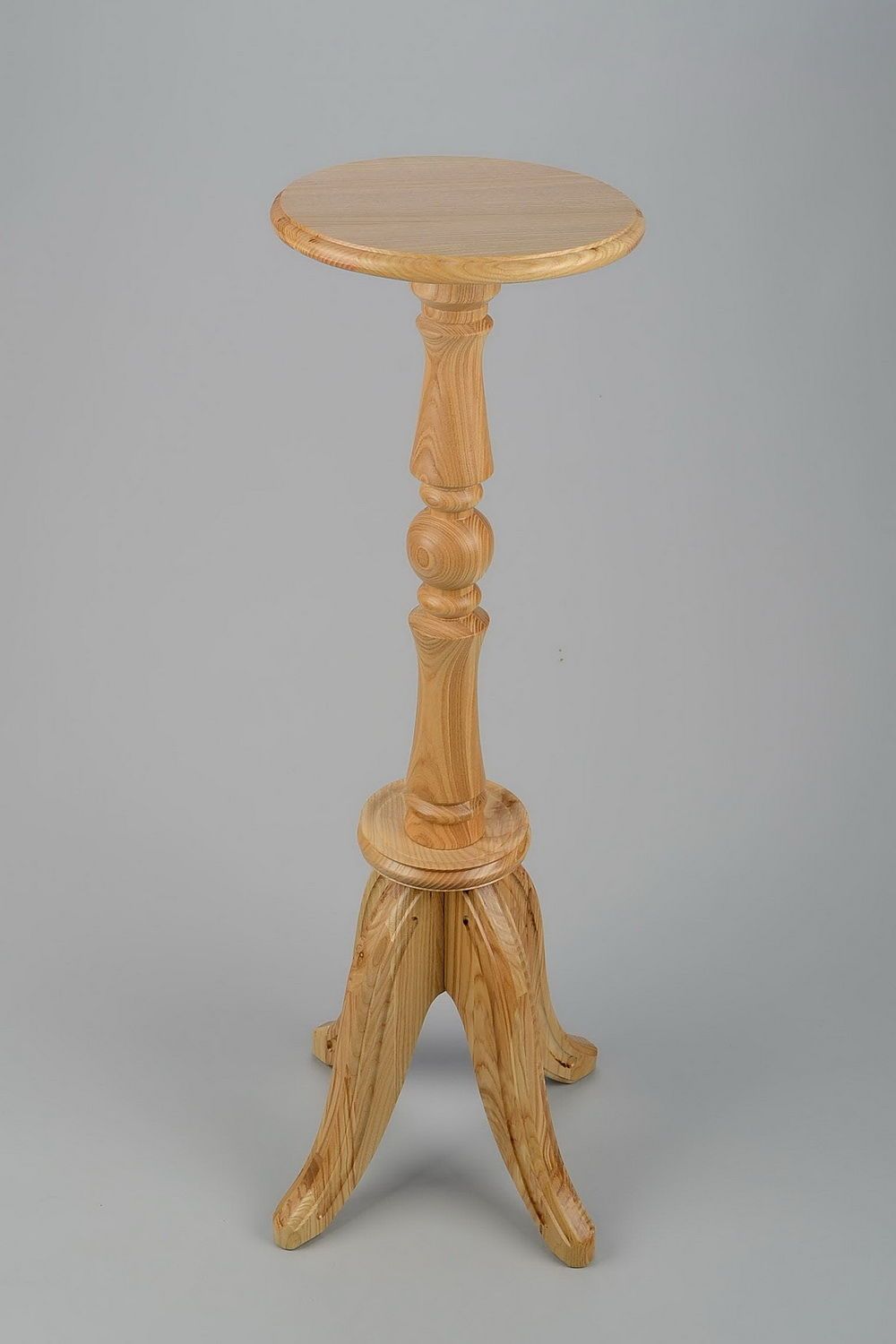 Wooden table-stand for flowers  photo 1