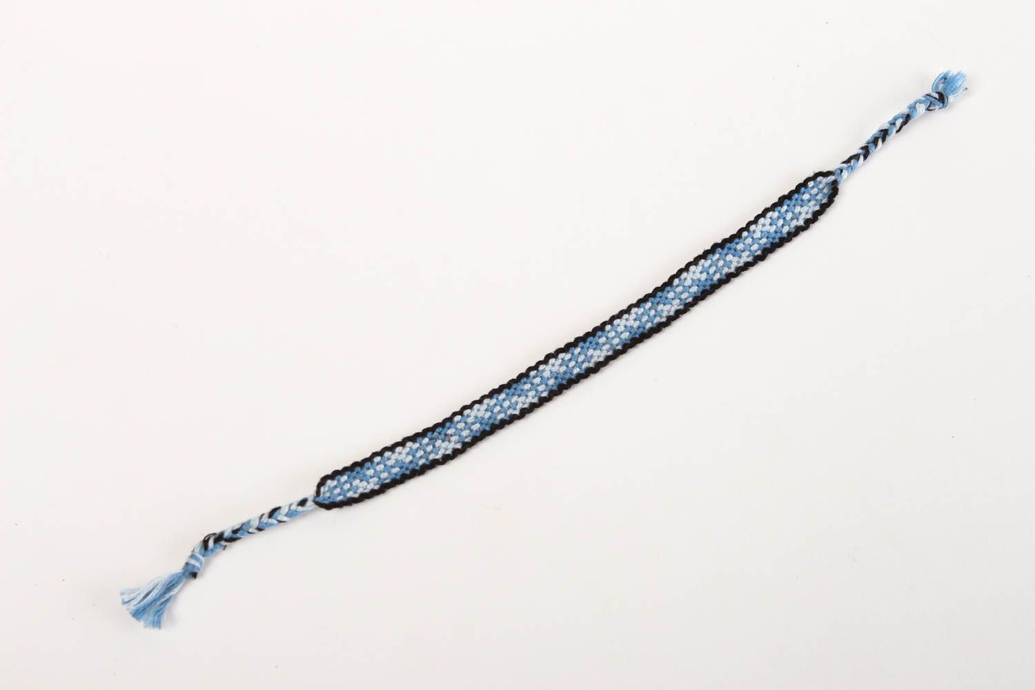 Bracelet bleu clair Bijou fait main tressé en fils moulinés Cadeau pour femme photo 3