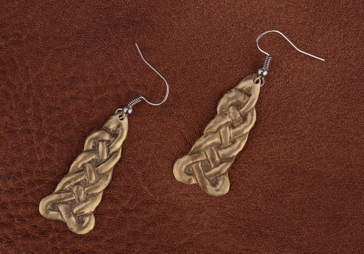 Boucles d'oreilles originales en laiton dorées  photo 2