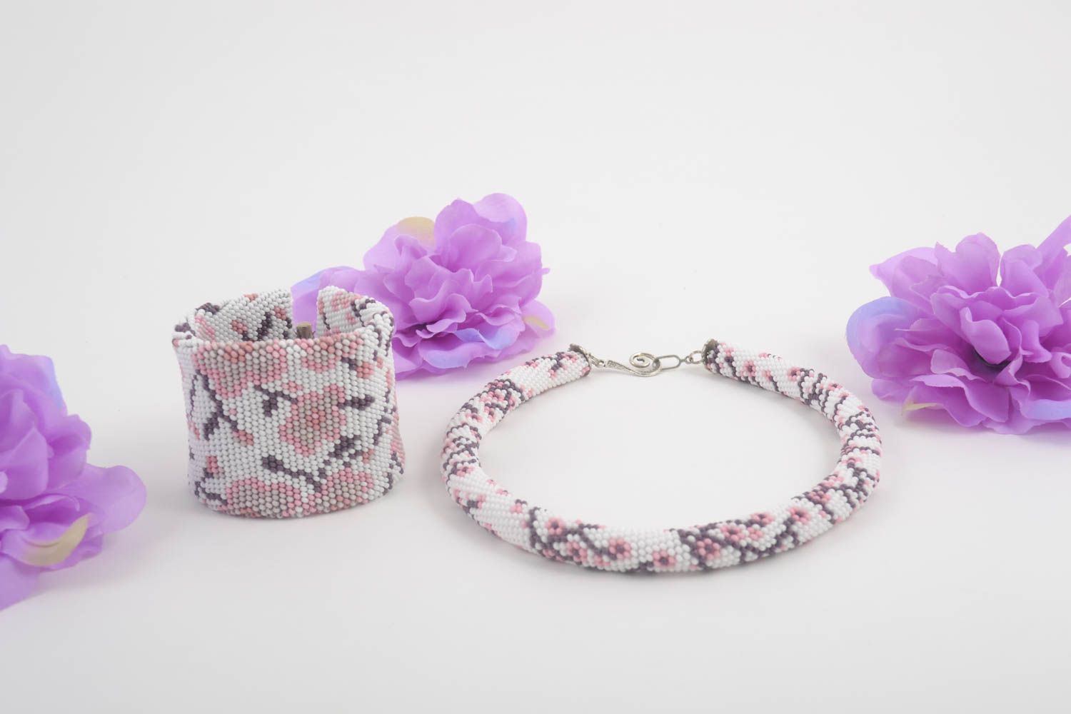 Elegant unusual necklace handmade stylish accessories beautiful bracelet
 photo 1