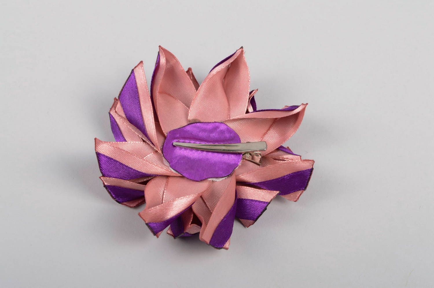 Schöne violette Blume Haarspange handgemachter Schmuck Accessoire für Mädchen foto 4