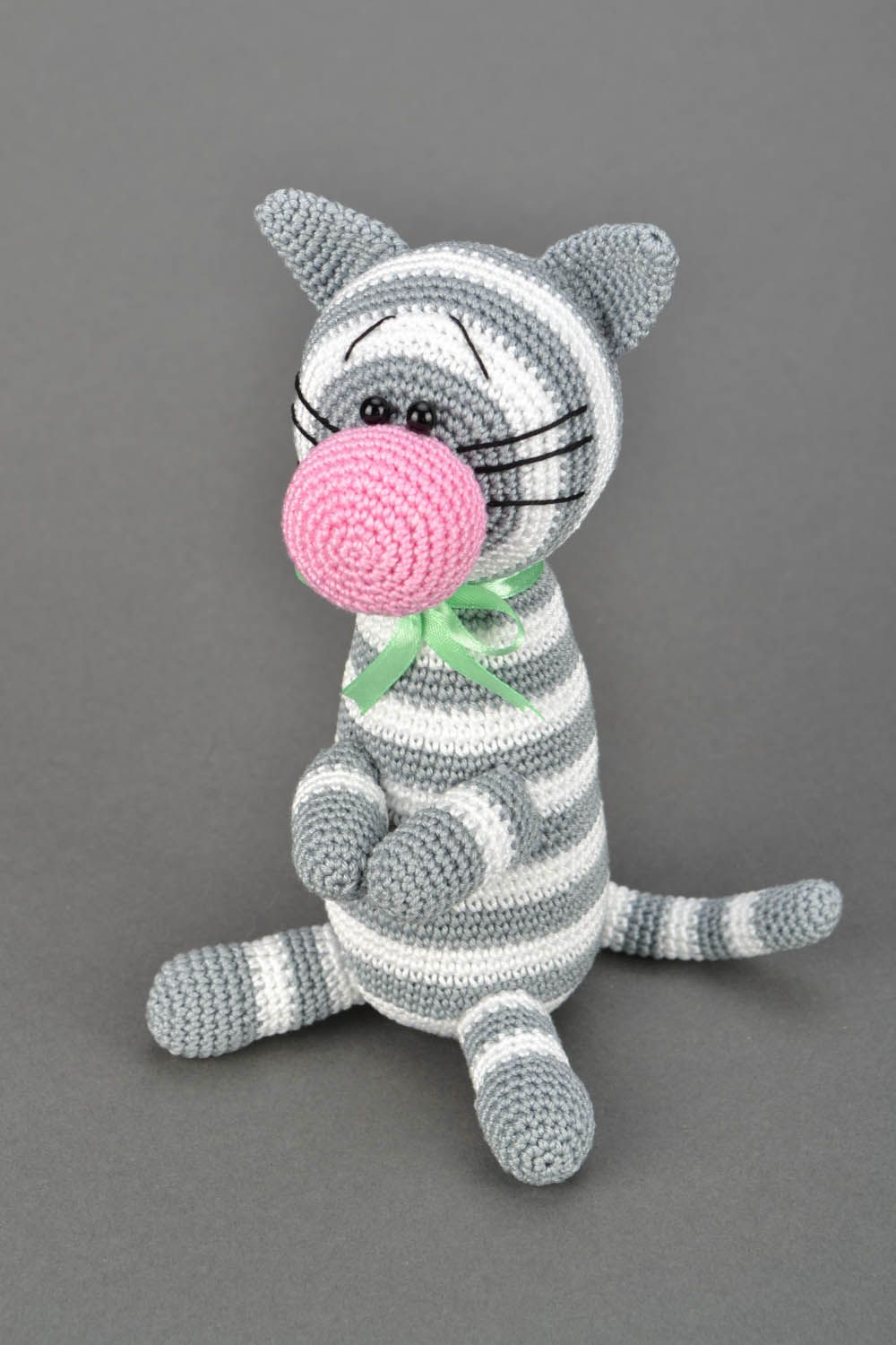 Peluche faite main tricotée Chat en rayures photo 3