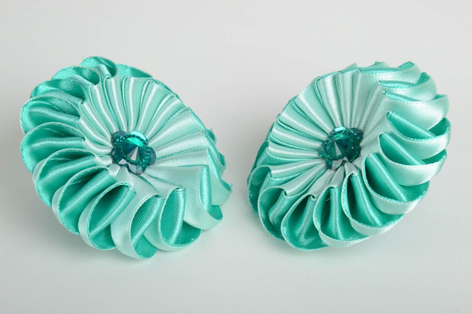 Set of 2 handmade designer elastic hair bands with mint-colored kanzashi flowers photo 4