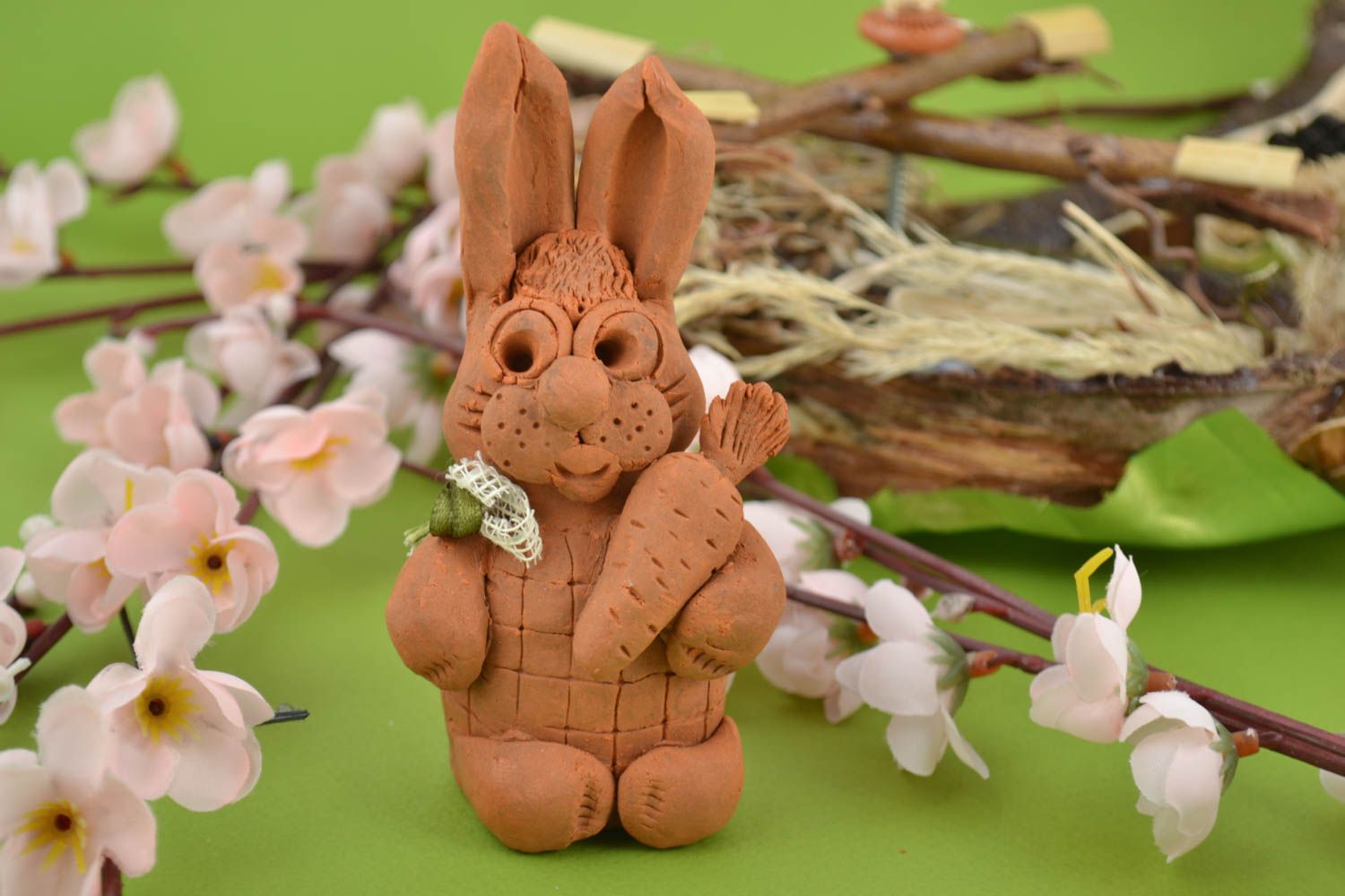Figurine animal Petite statuette fait main lapin en argile Déco intérieur photo 1