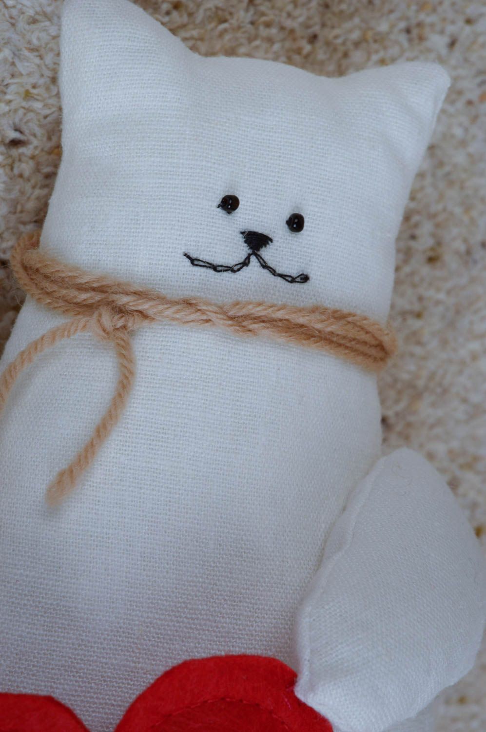 Peluche chat blanc faite main Jouet en tissu de lin Cadeau original romantique photo 5