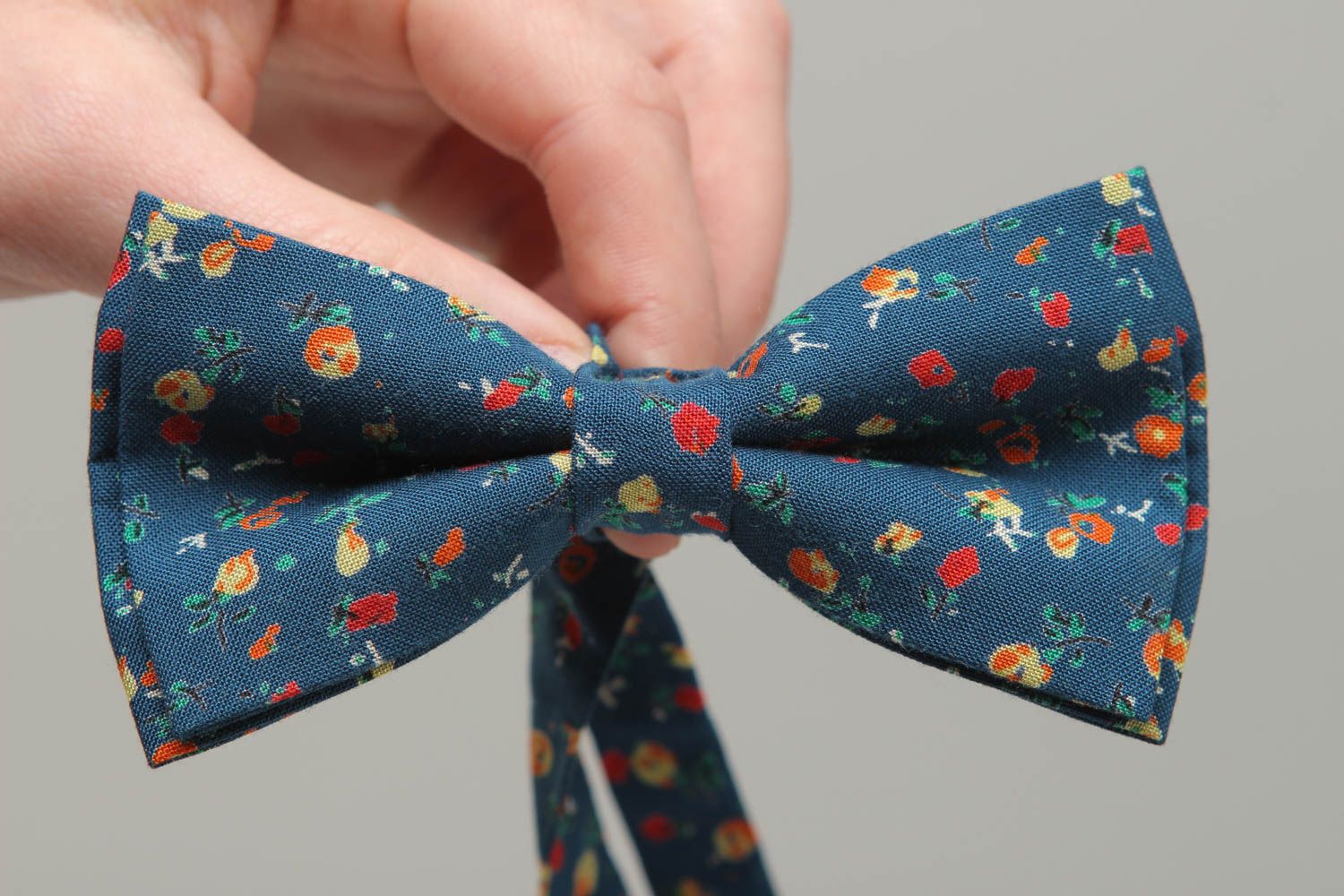 Bow tie with flower print for shirt photo 4