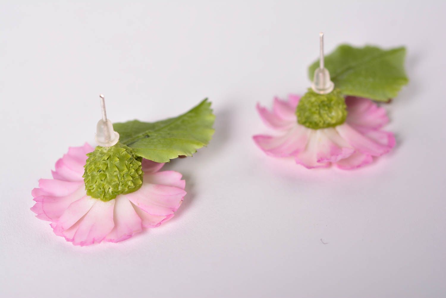 Handmade stud earrings with flowers polymer clay jewelry fashion acessories photo 3