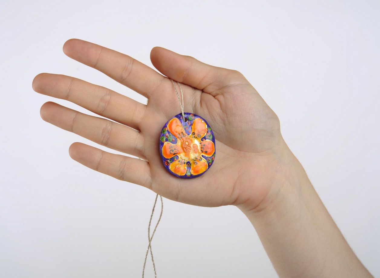 Handmade Anhänger aus Ton Orange Blume foto 4