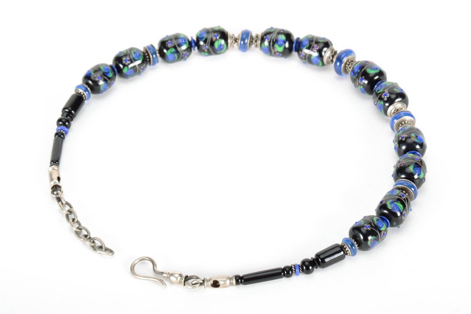Glass beaded necklace photo 2
