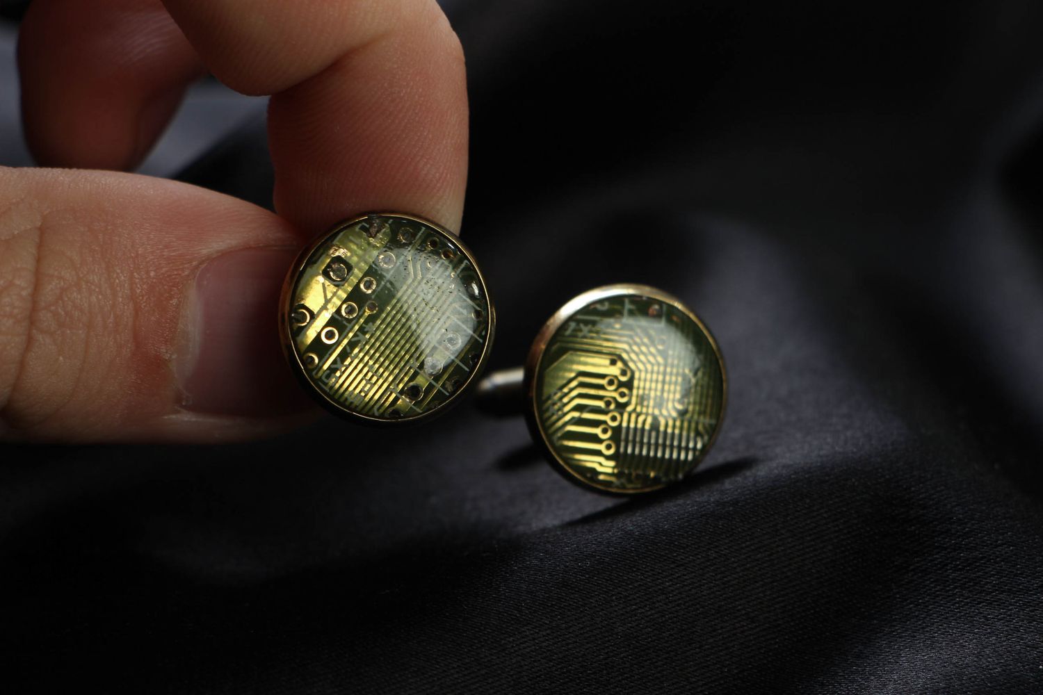 Unusual cufflinks for shirt with microcircuits photo 3