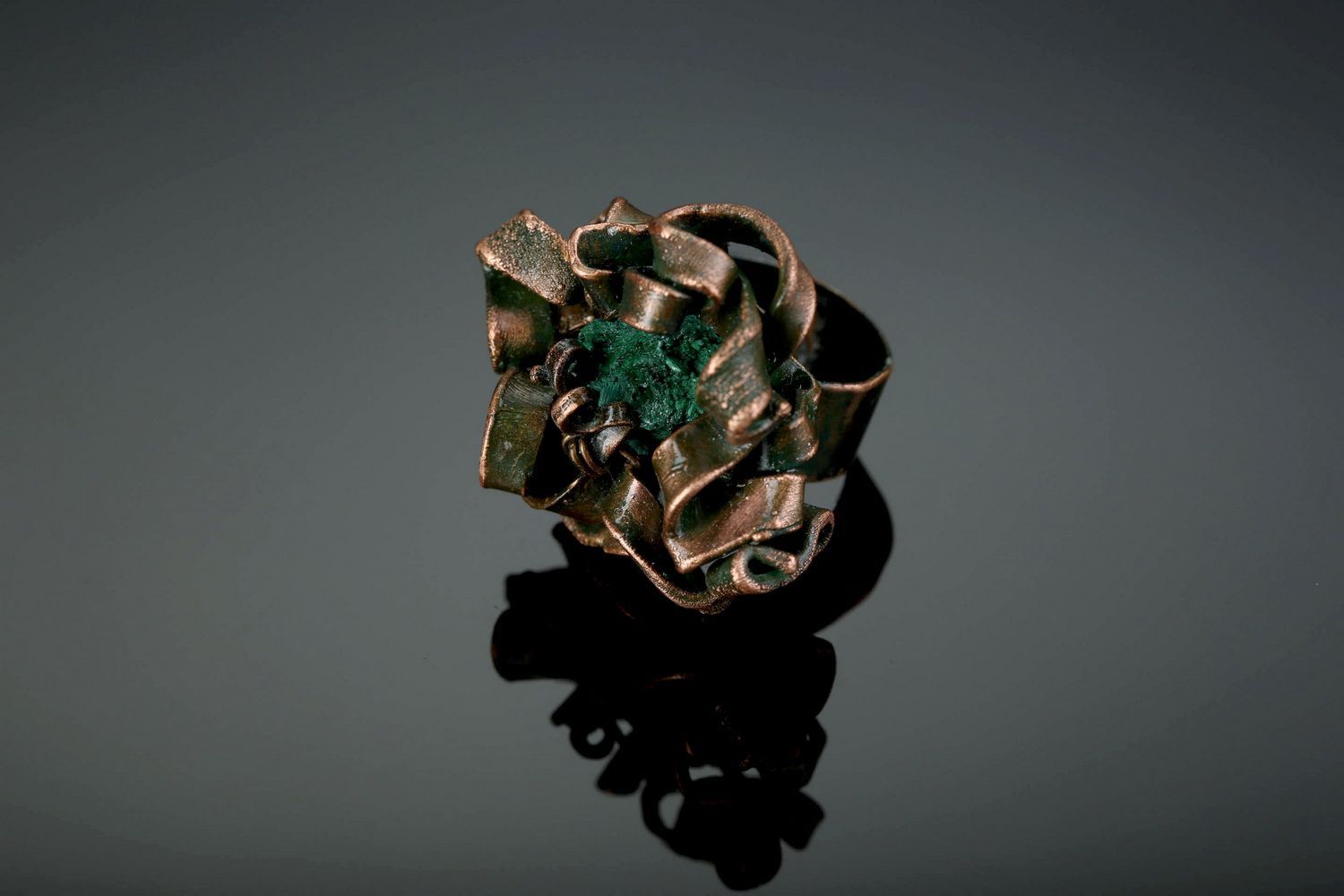 Copper ring with malachite photo 5