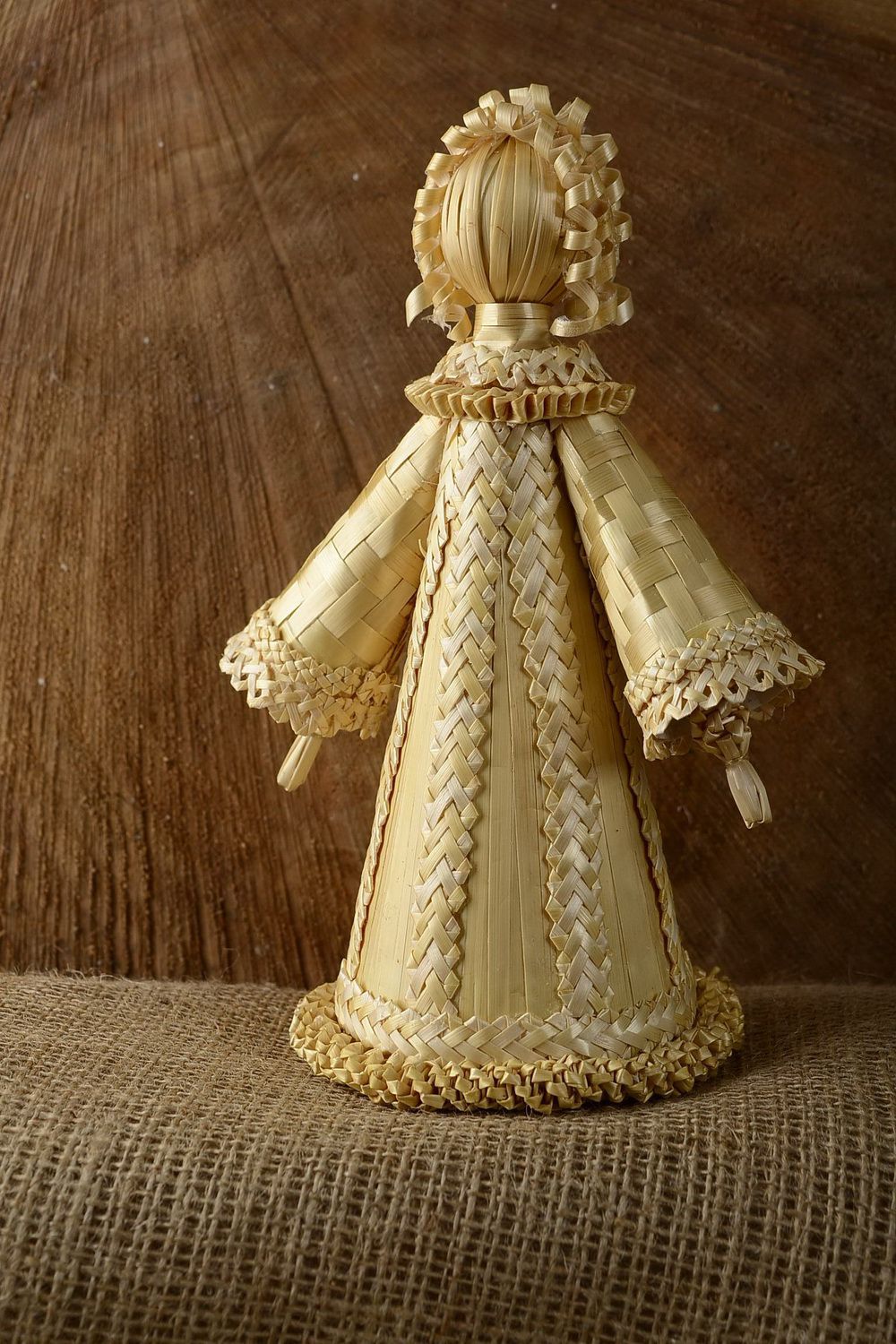 Straw doll Young lady photo 1