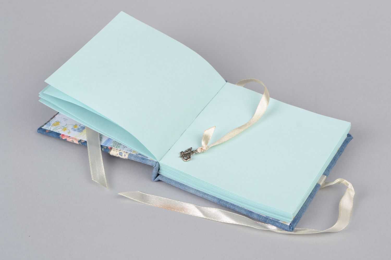 Schönes handgemachtes Notizbuch mit Spitze und Decke aus Stoff Rosen 86 Seiten foto 5