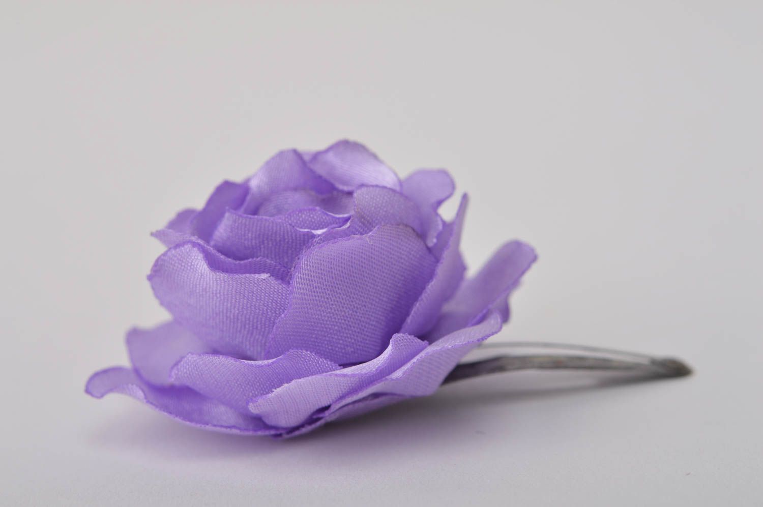 Violette Blume Haarspange handgemachter Schmuck Accessoires für Frauen Atlas foto 7