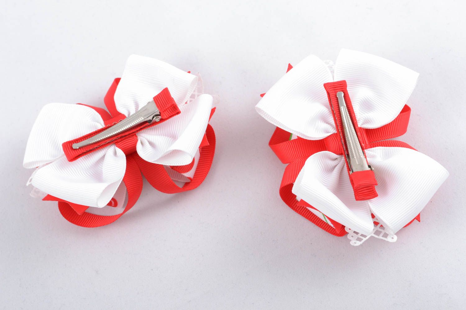 Handmade hair bows Red and White photo 1