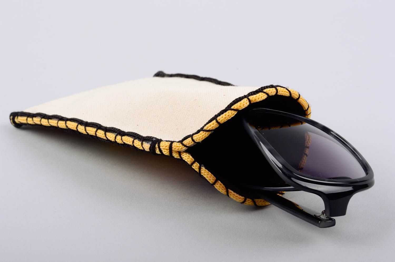 Plane Etui für Brillen mit Abstaktion bemalt grell handgeschaffen schön modisch foto 2