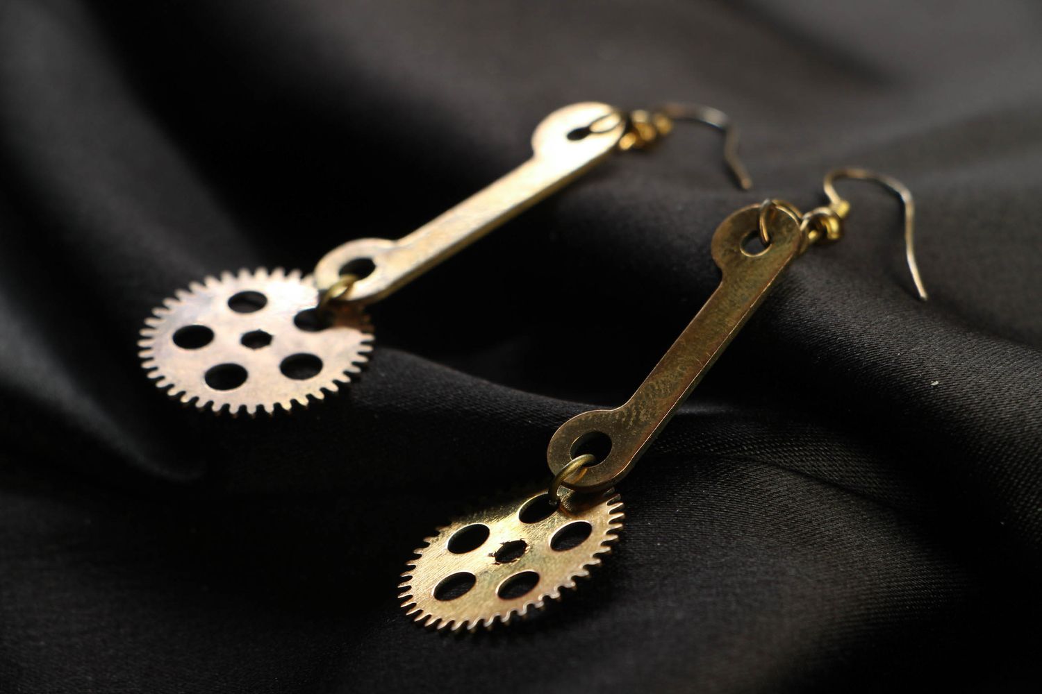 Metal dangle earrings in steampunk style photo 2