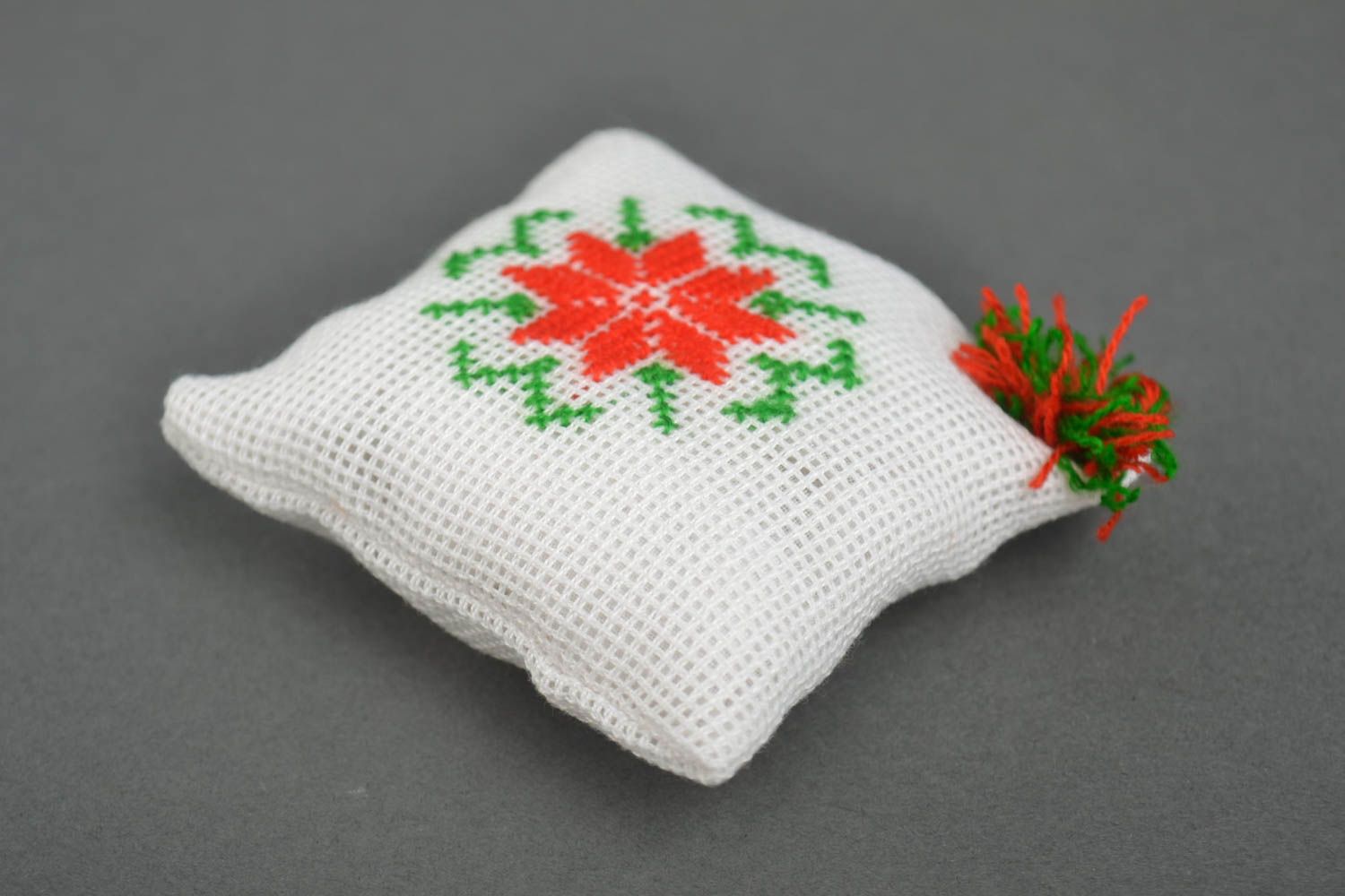Needle case handmade pin cushion needle holder sewing supplies souvenir ideas photo 5