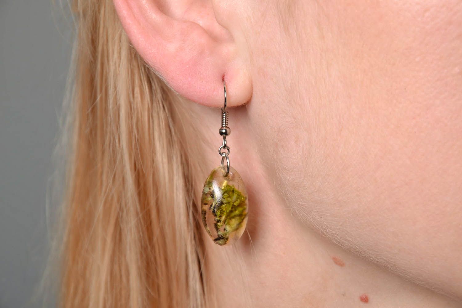 Boucles d'oreilles pendantes avec plantes naturelles photo 3