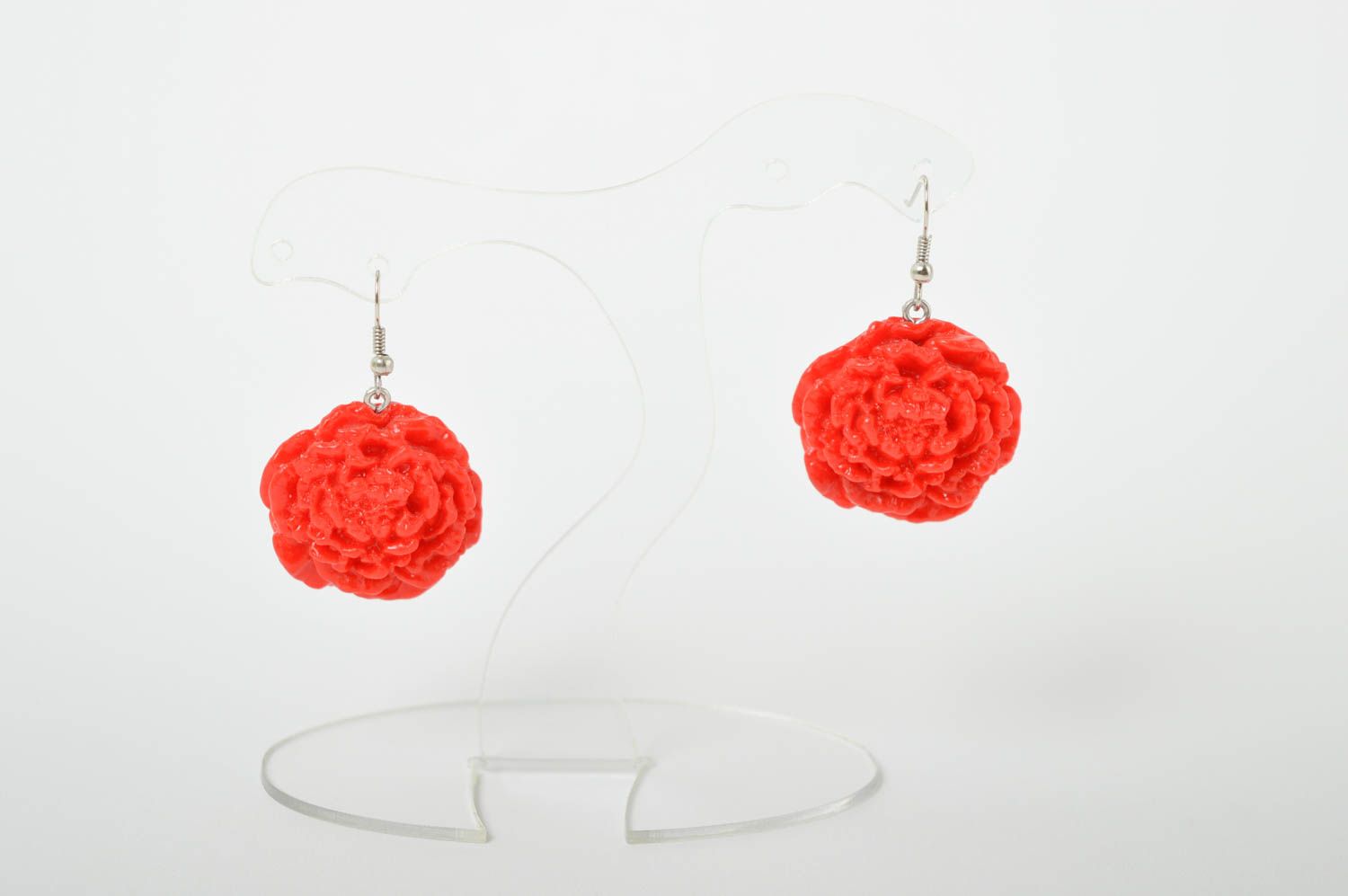 Ohrringe mit Blumen handgefertigt Polymer Schmuck Accessoires für Frauen rot foto 2