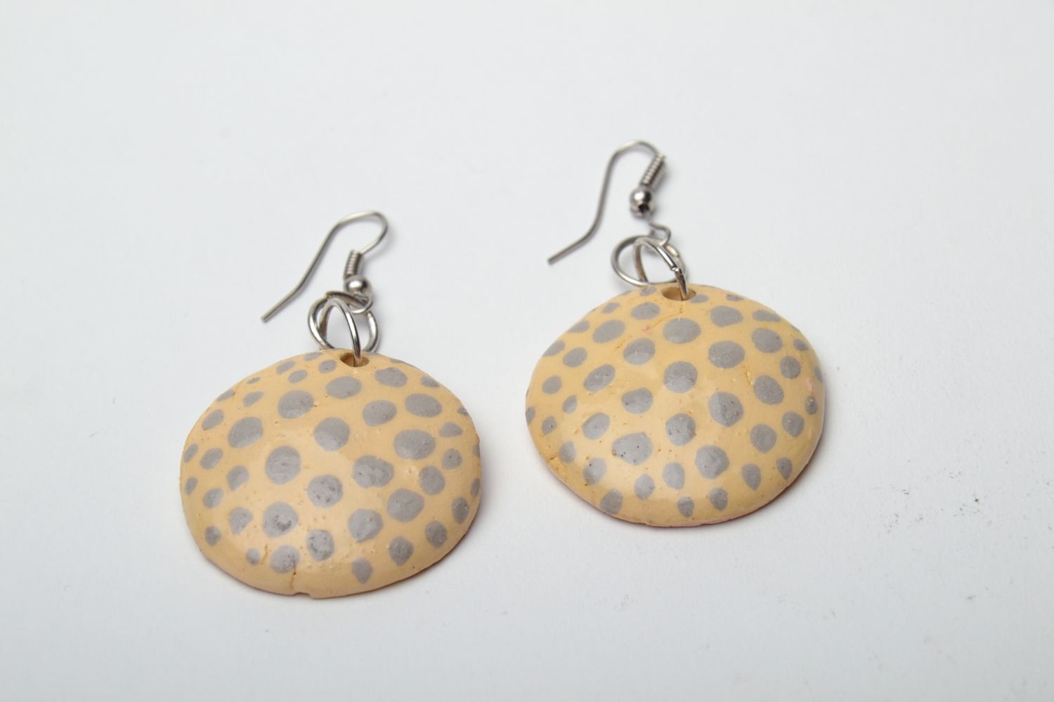 Round clay earrings photo 2