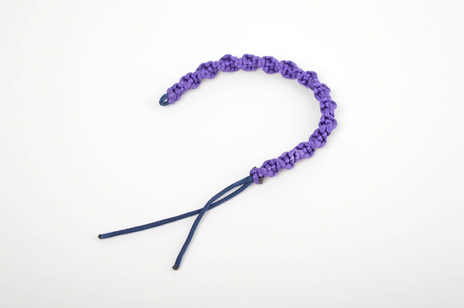 Фиолетовый браслет ручной работы браслет из шнурков плетеный браслет авторский фото 4
