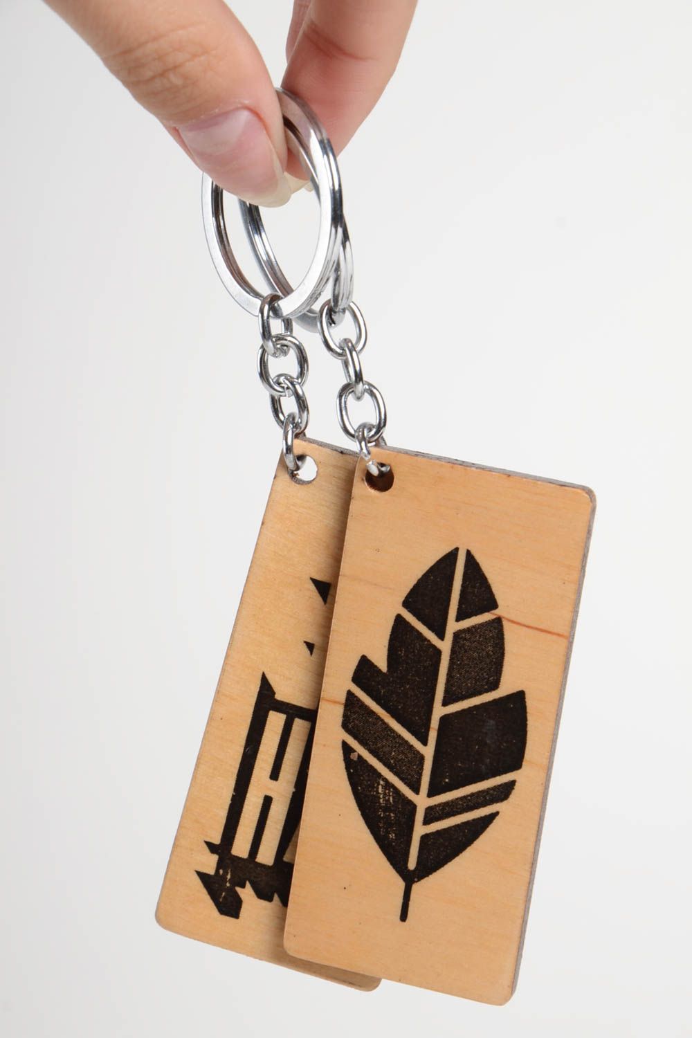 Porte-clés en bois faits main 2 pièces rectangulaires Accessoires design photo 5