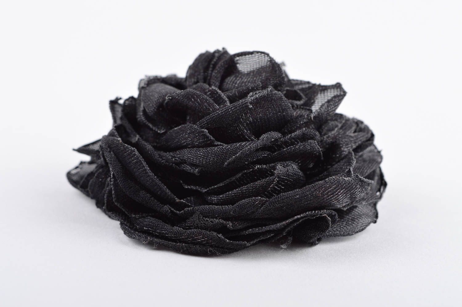 Broche fleur noire faite main en tissu grosse originale Accessoire femme photo 3