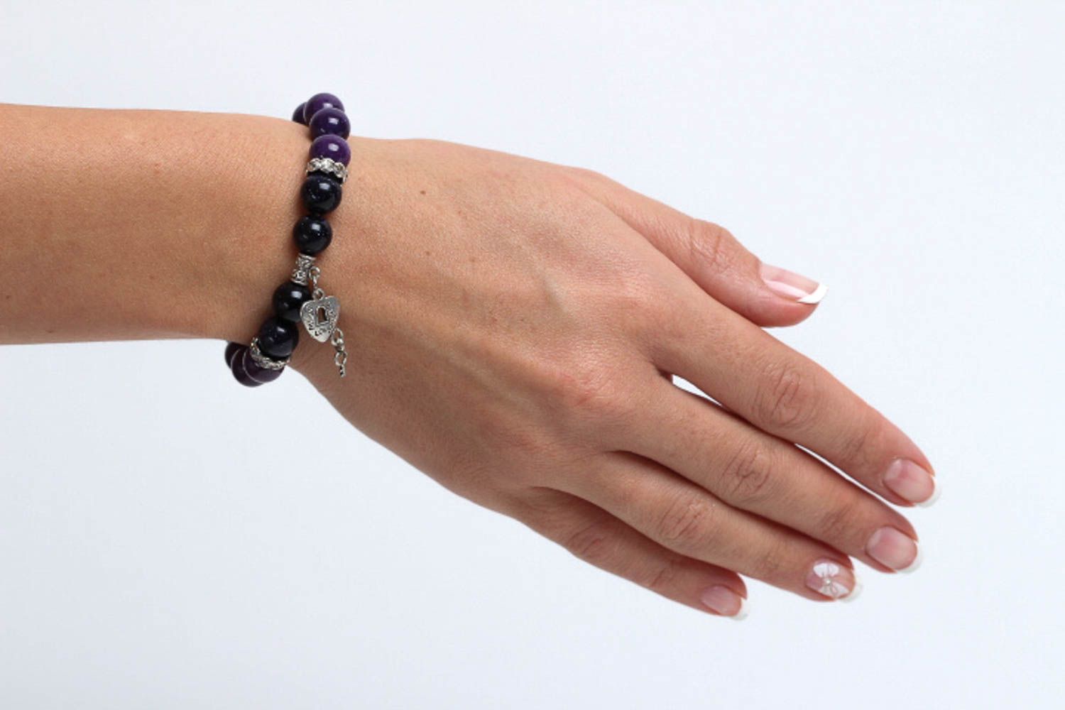 Браслет из бусин хэнд мейд фиолетовый браслет на руку женский аксессуар фото 5