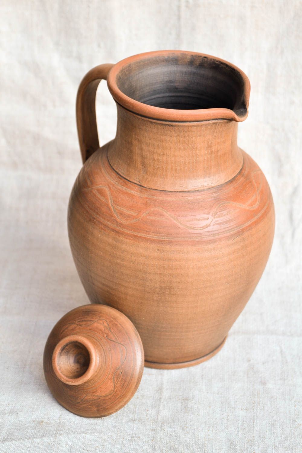 90 oz ceramic wine pitcher with handle and lid in terracotta color 2,4 lb photo 4