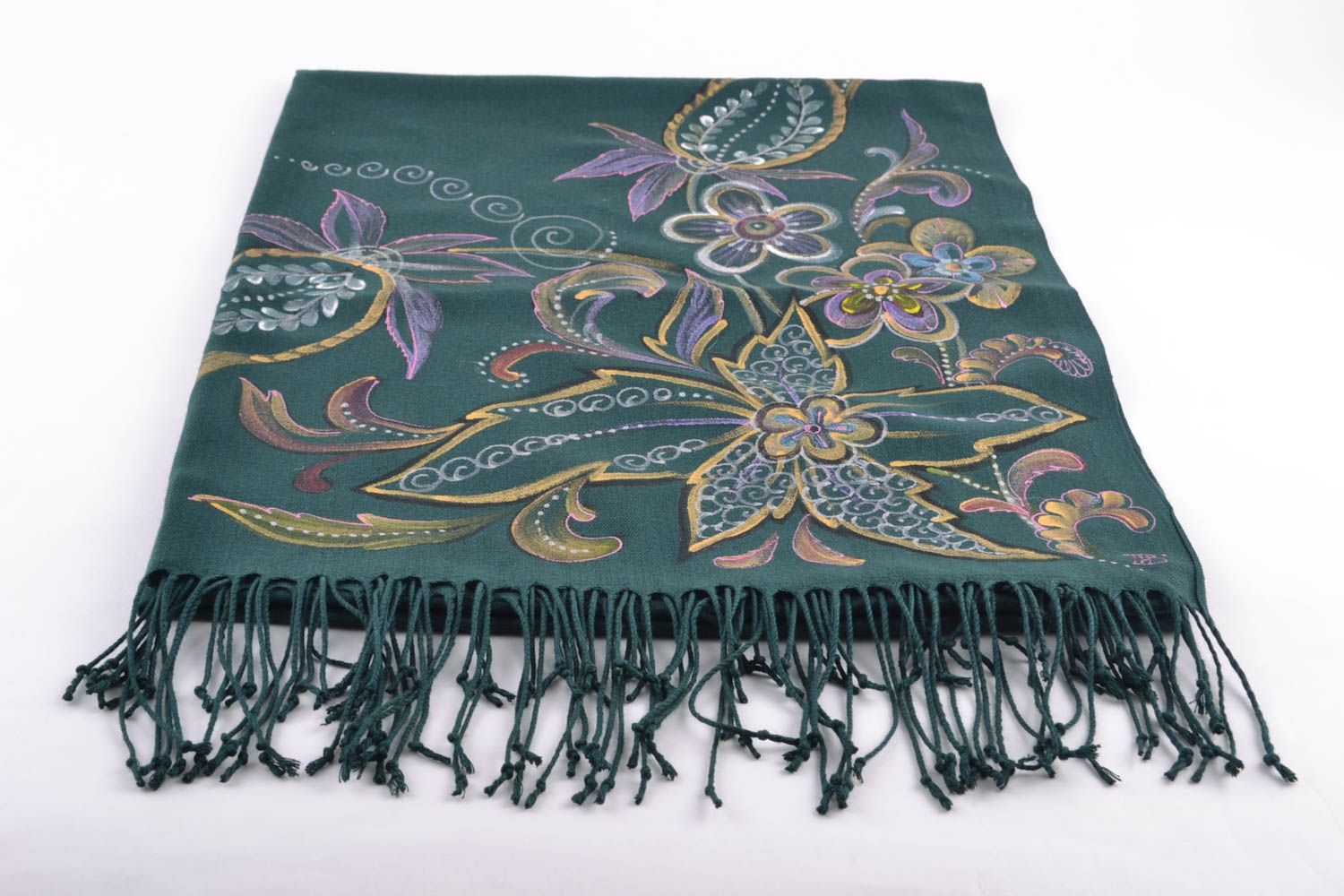 Demi-season painted green cashmere scarf with flowers and fringe photo 2