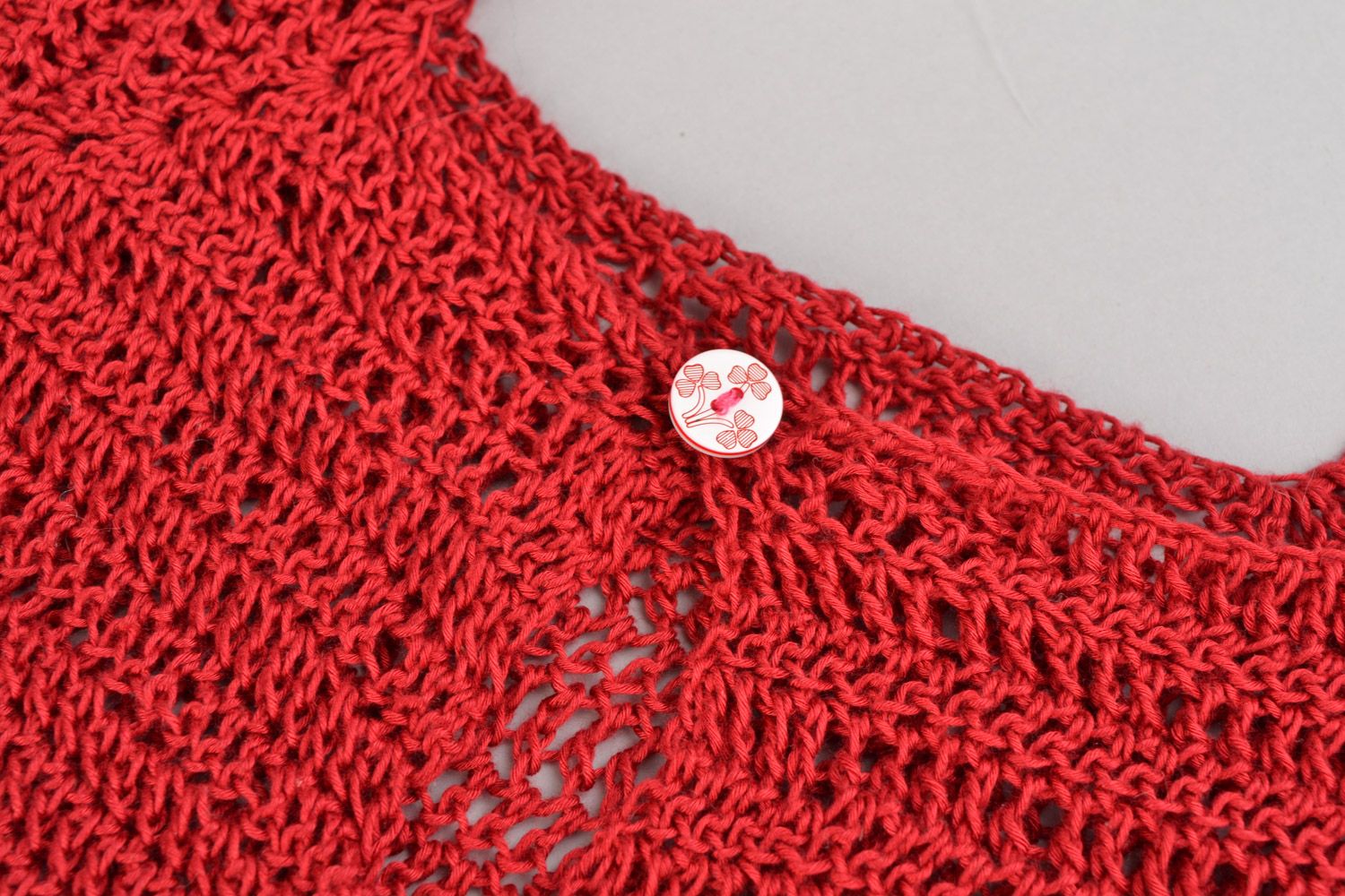 Belle robe tricotée pour bébé au crochet rouge sans manches avec rose faite main photo 4