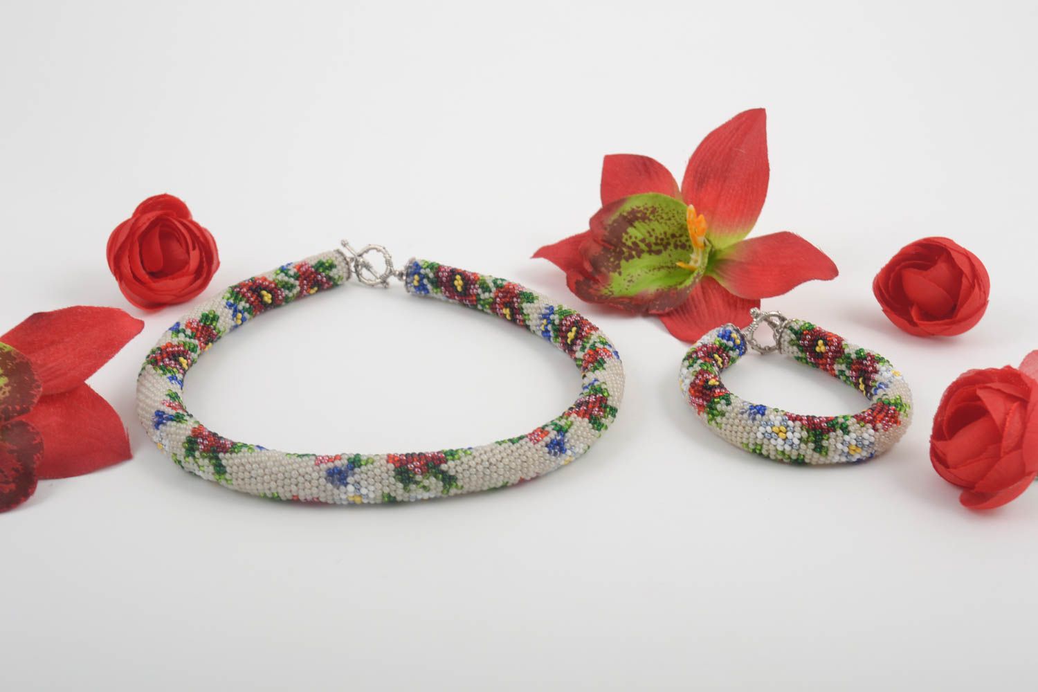 Handmade Schmuck Set aus Rocailles Collier Halskette Damen Armband Mohnblumen foto 1