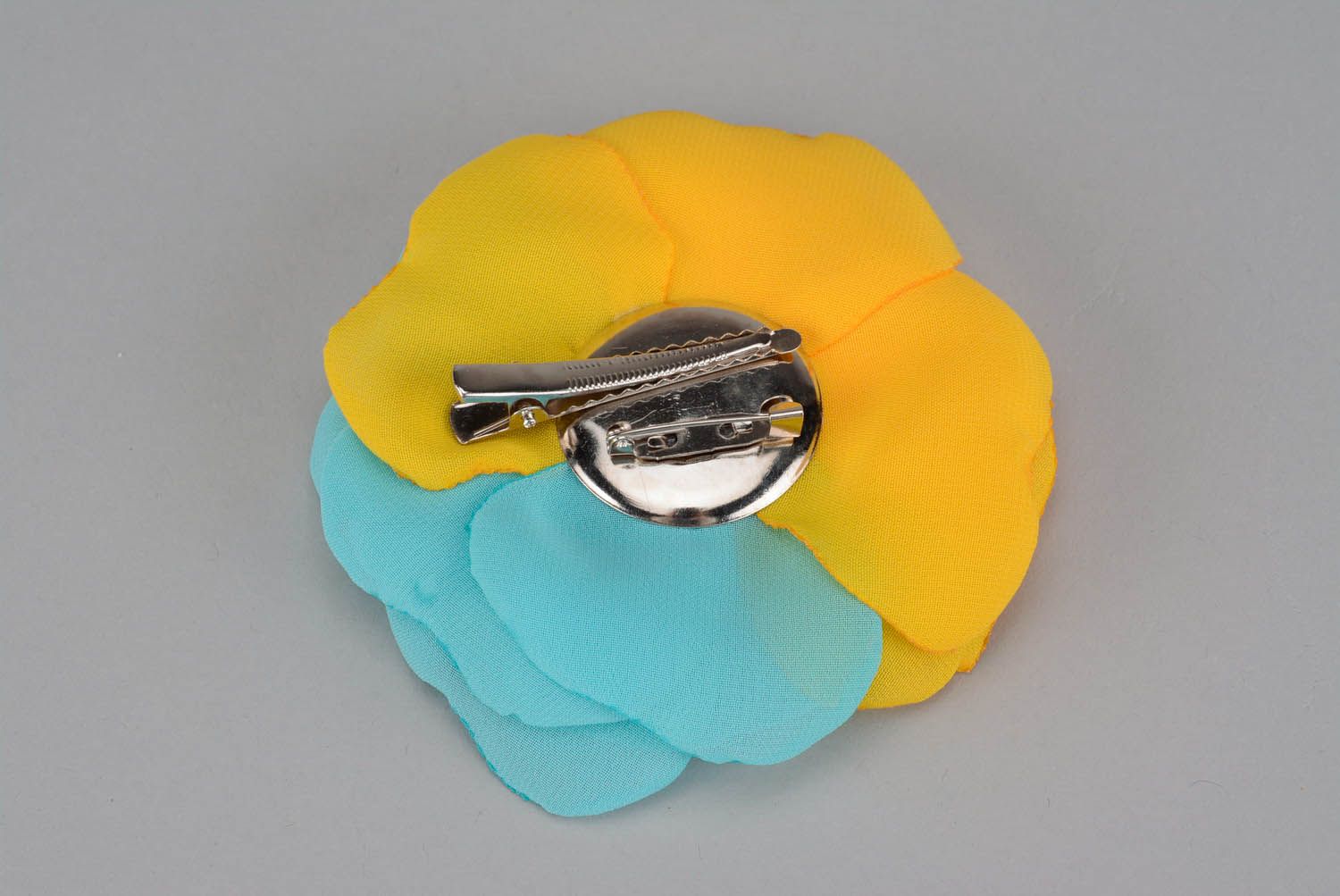 Yellow and blue flower brooch photo 2