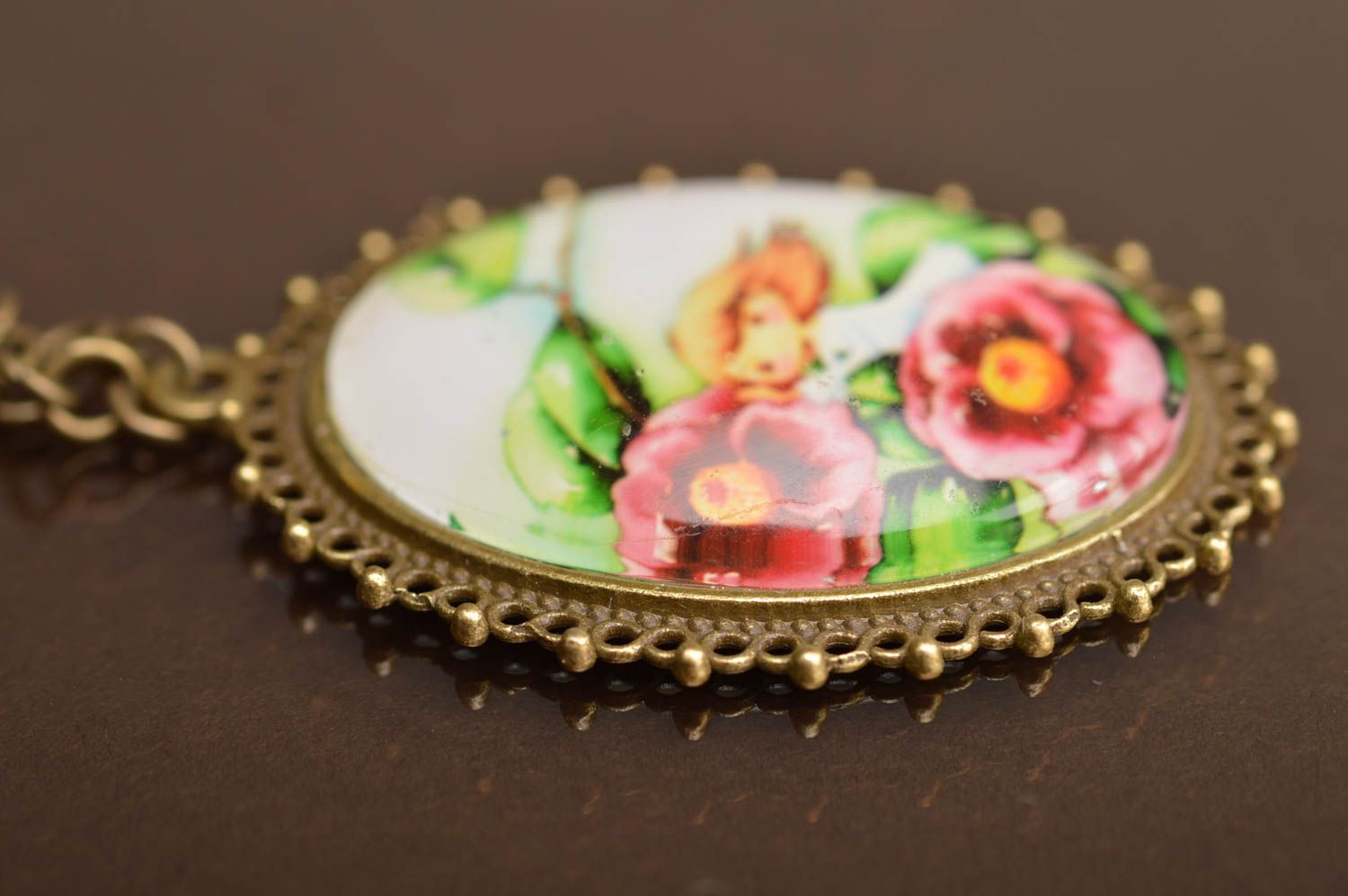 Beautiful oval handmade designer vintage pendant on long metal chain for girls photo 5