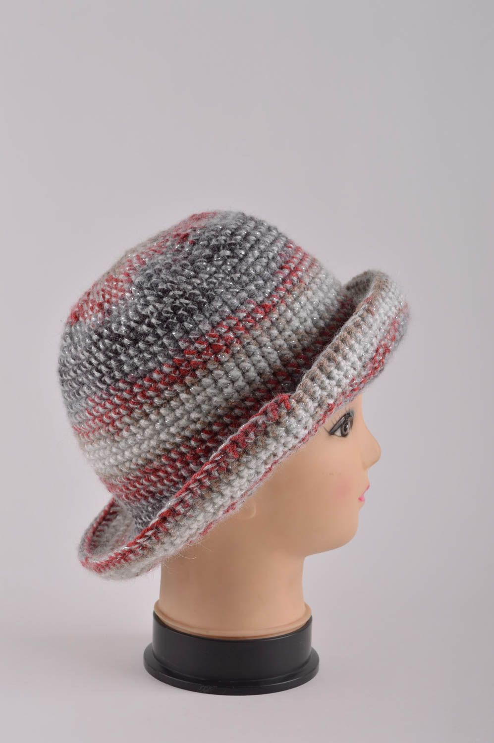 Handmade gehäkelter Hut Designer Accessoire Kopfbedeckung Damen aus Wolle schön foto 4