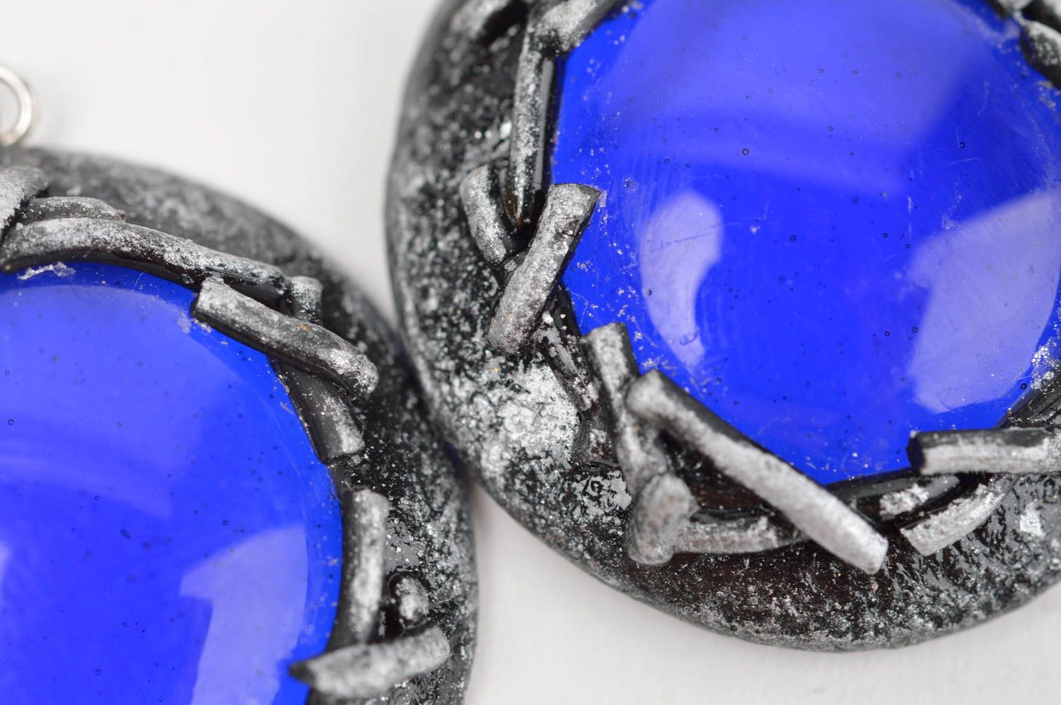Модные синие серьги ручной работы из полимерной глины круглые фурнитура металл фото 5