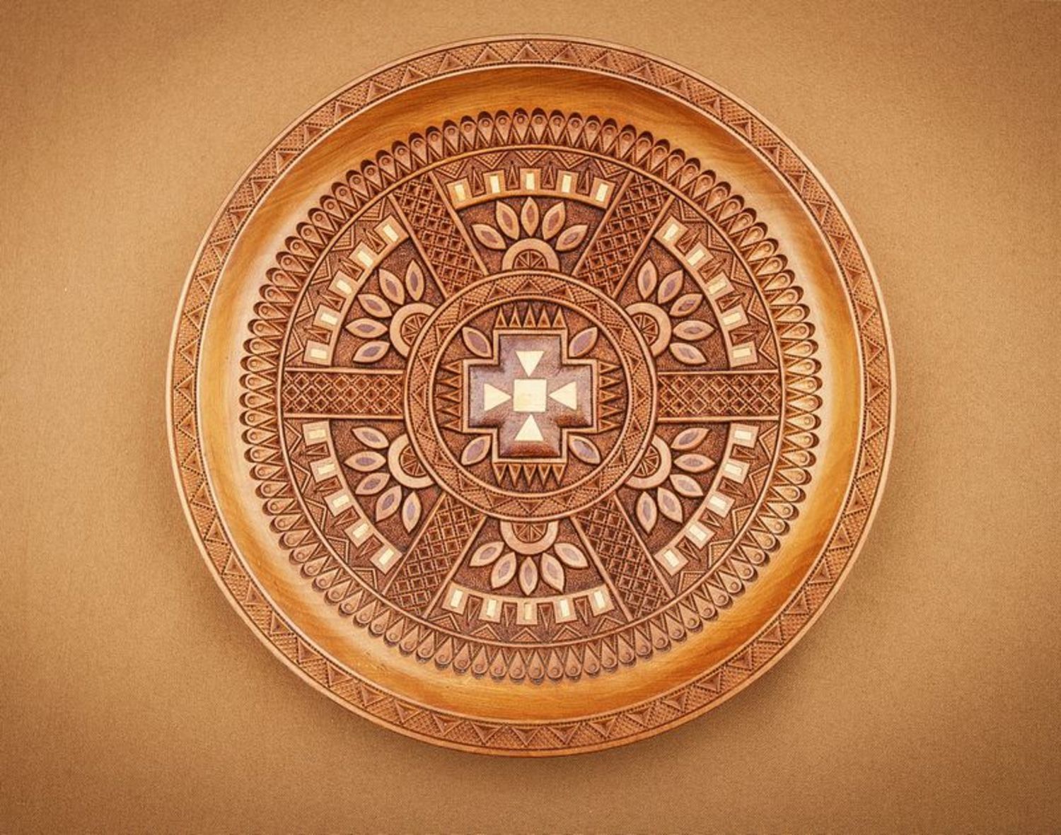 Decorative plate with inlay photo 3