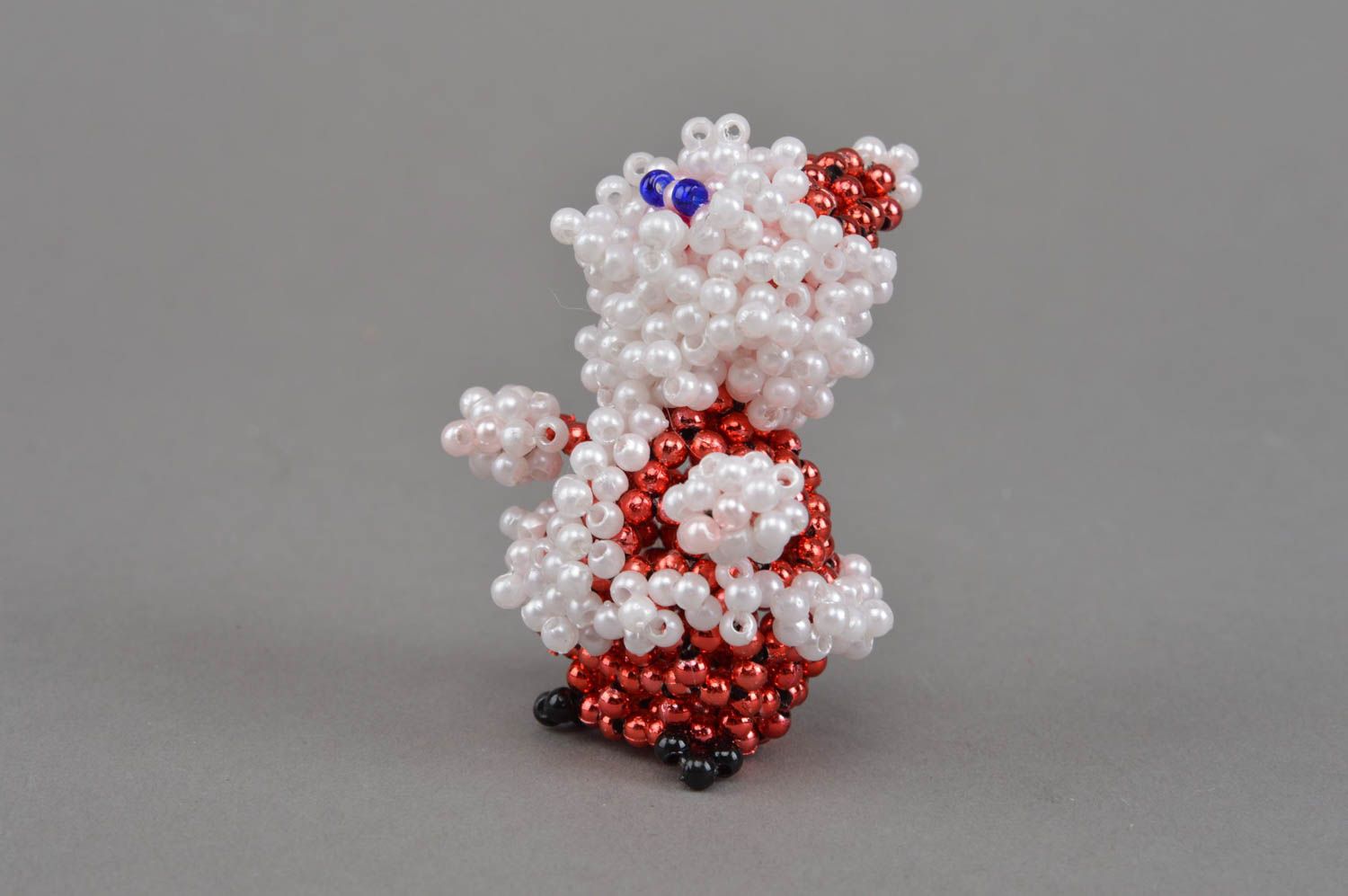 Mini Figurine aus Glasperlen Weihnachtmann für Tischdekor geschaffen handmade foto 2