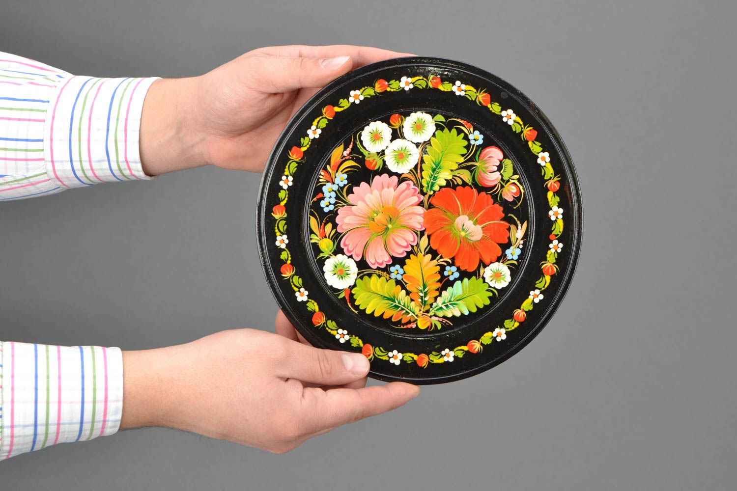 Тарелка с росписью яркая в этническом стиле фото 2