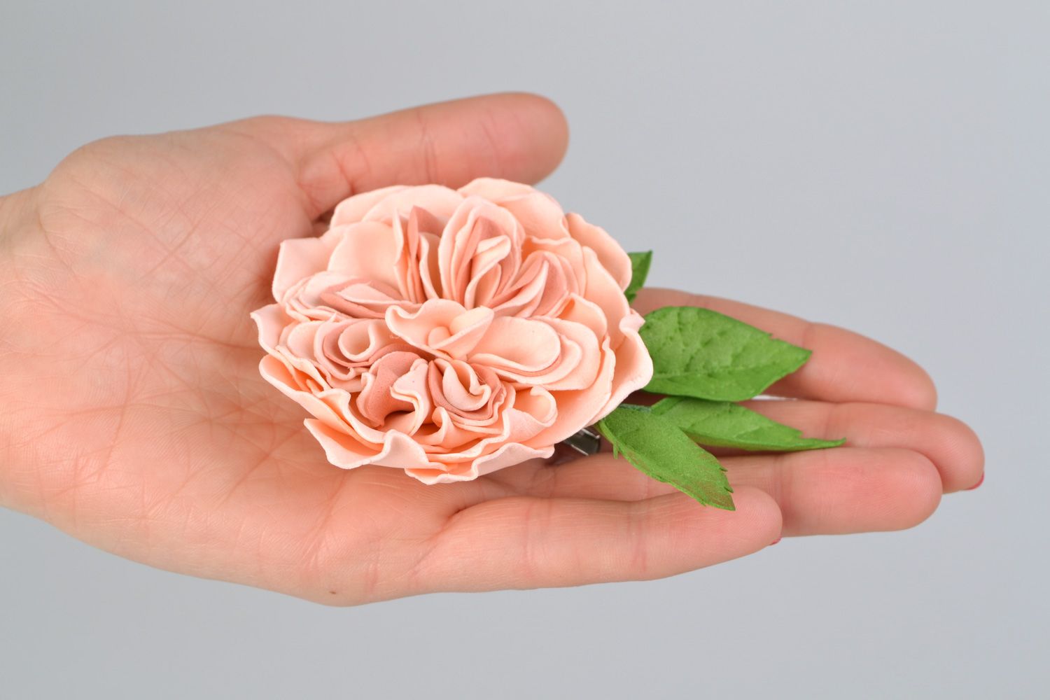 Pinza broche hermosa con flor de goma EVA hecha a mano Peonia foto 2