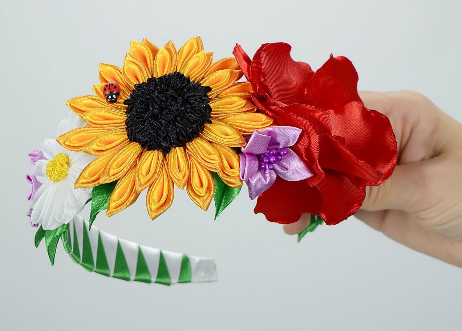 Diadema o corona Floral para la cabeza con flores de raso foto 5