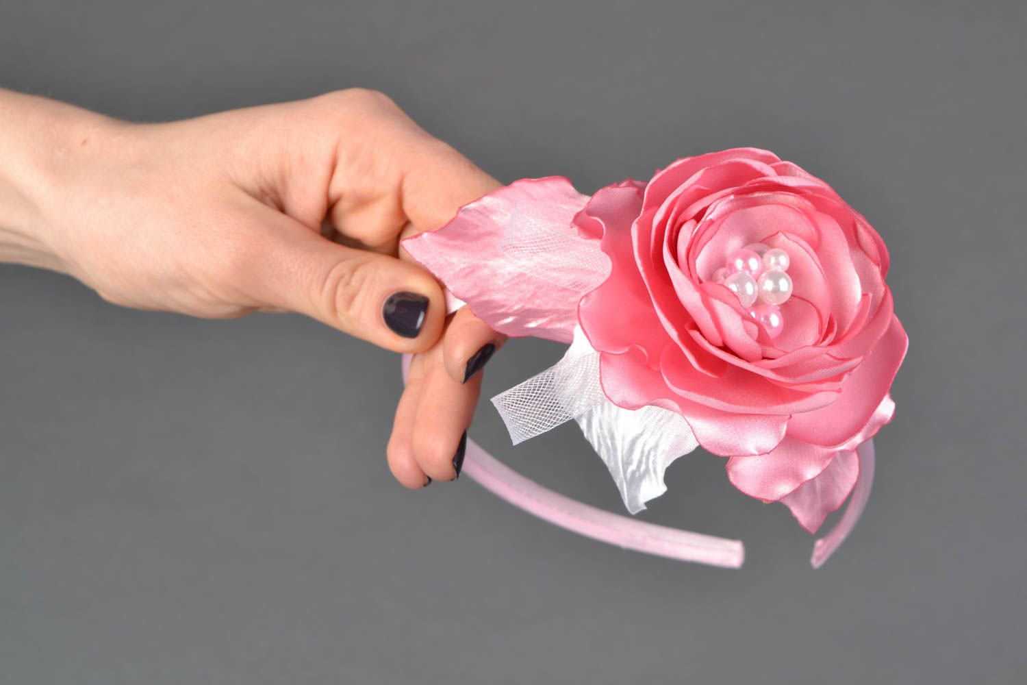 Serre-tête à cheveux en fleur artificielle rose de satin faite main pour femme photo 1