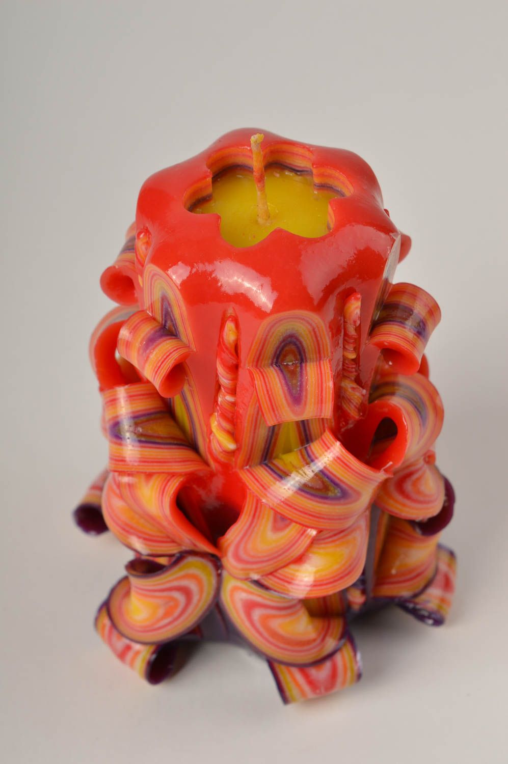 Kerzen aus Paraffin Handgemachte Kerze Schlafzimmer Deko Ideen schöne Kerze bunt foto 3