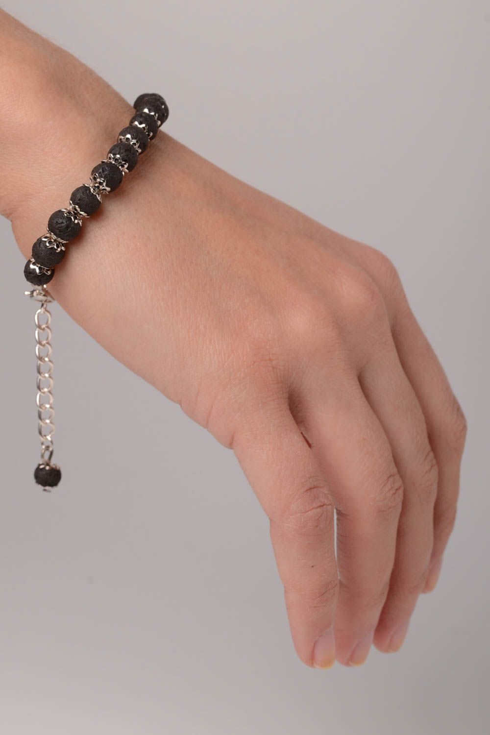 Link black beads' bracelet with silver insiders photo 3