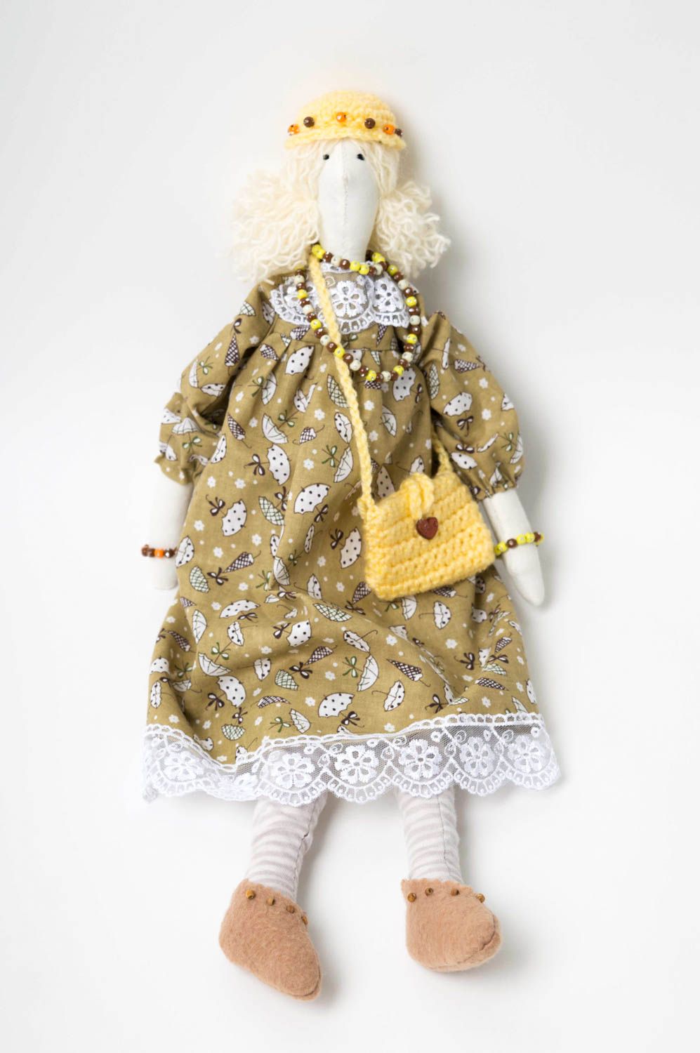 Bambola di tendenza in stoffa fatta a mano pupazzo tessile originale idee regalo foto 6
