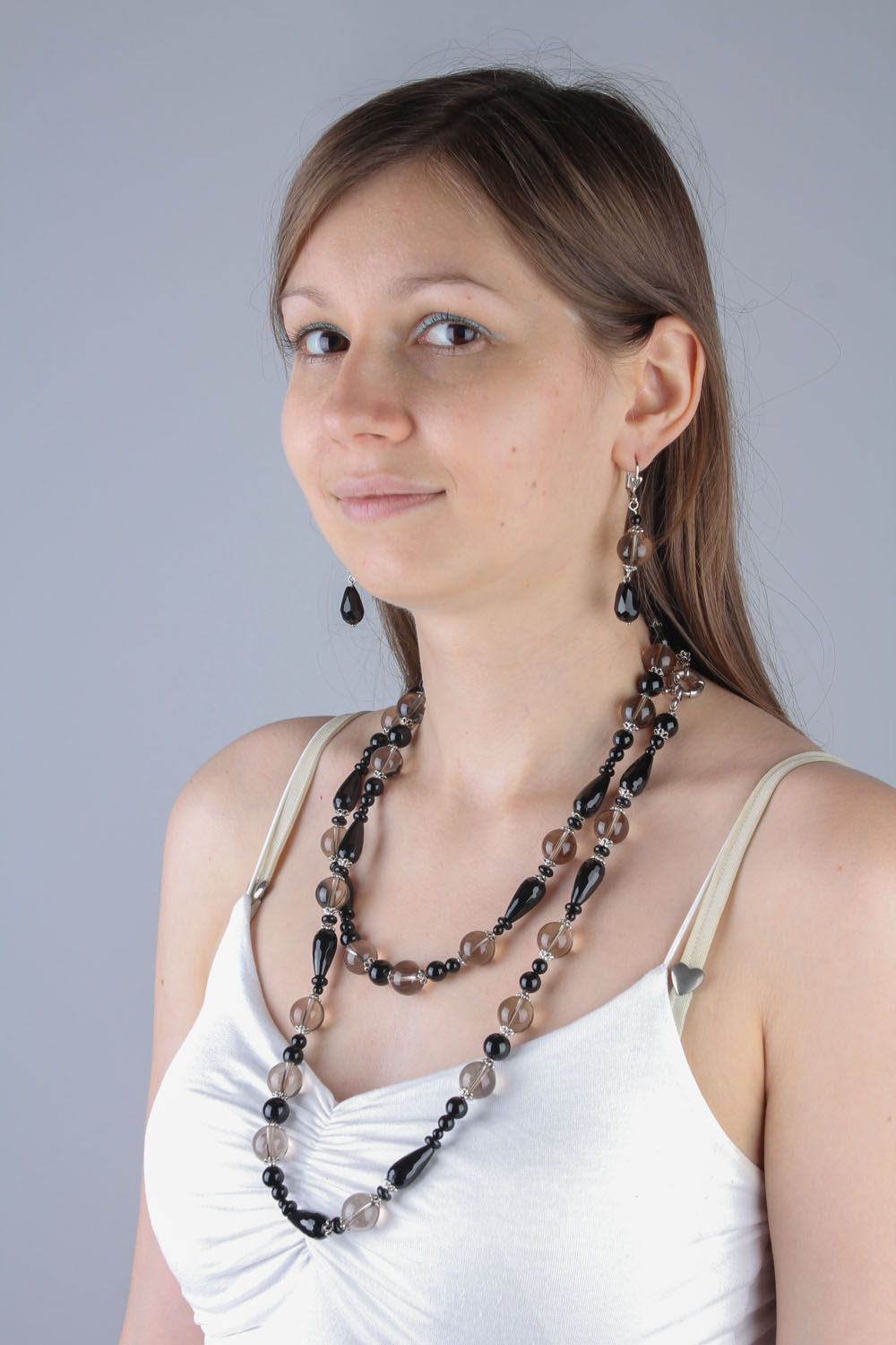 A set of jewelry made of natural stones photo 4