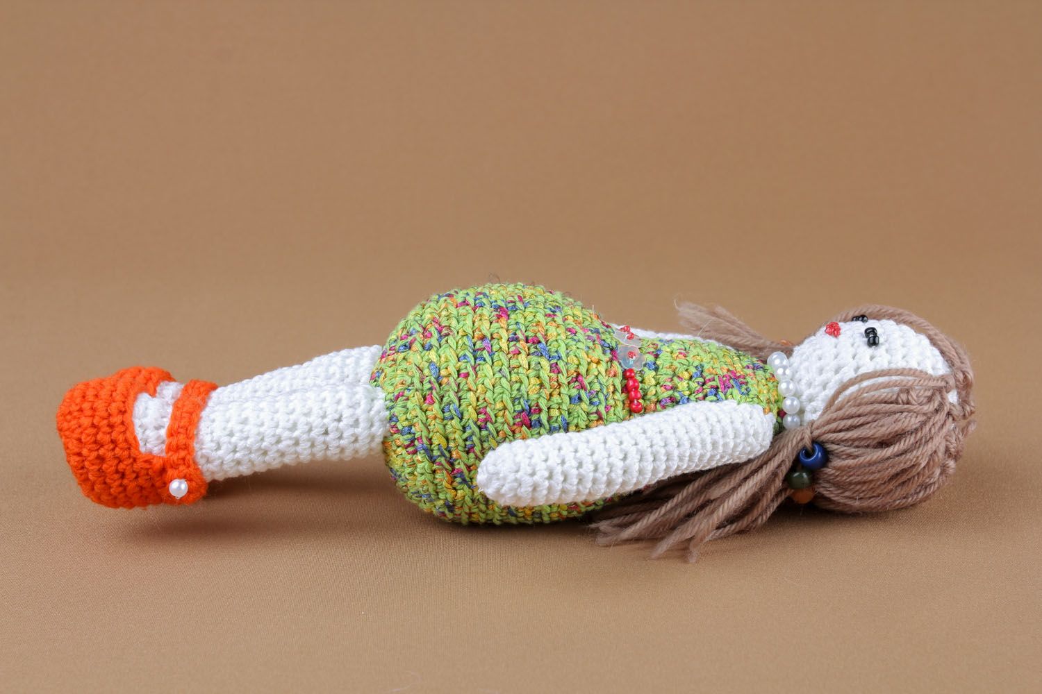 Jouet tricoté petite poupée d'auteur faite main photo 5