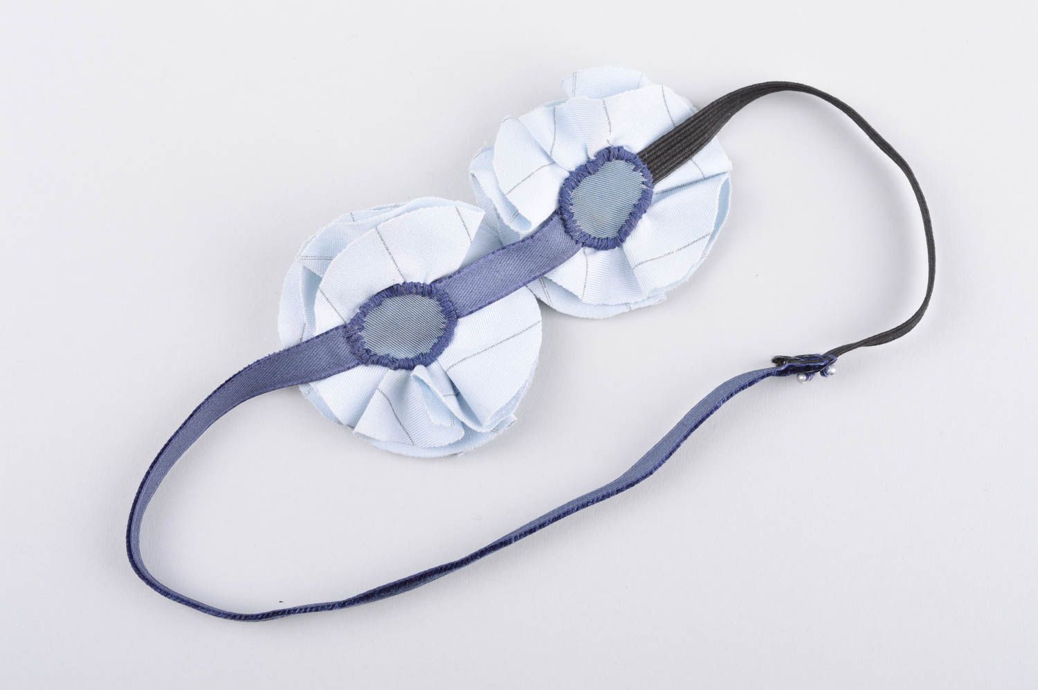Handmade Haarband mit Blumen Designer Schmuck Accessoire für Haare in Weiß foto 4